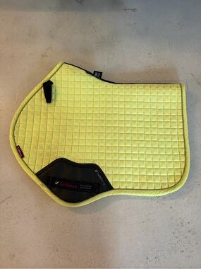 LeMieux Neon Yellow Quilted Saddle Pad - Bright Yellow Equestrian Pad